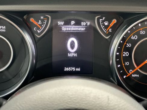 Used 2022 Jeep Gladiator Sport image 33