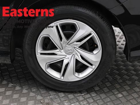 Used 2019 Honda Civic LX image 32