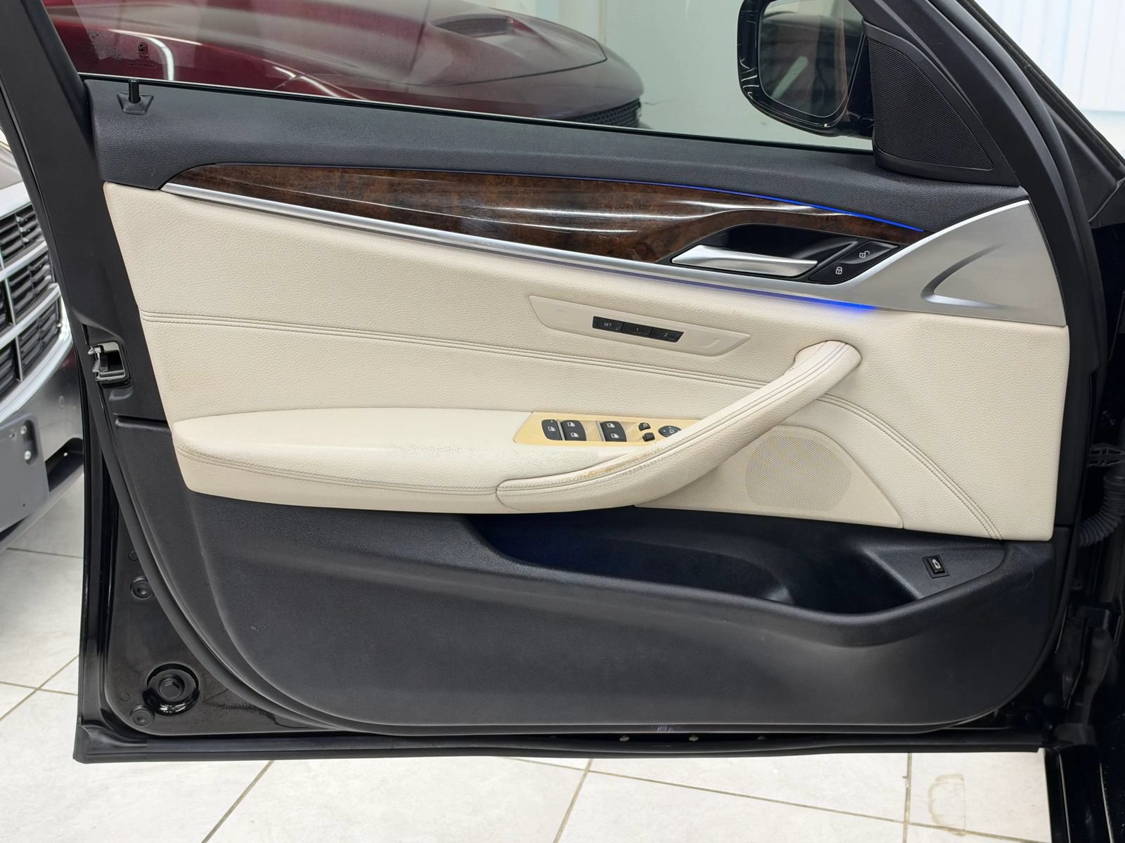 Used 2017 BMW 540i RWD image 15