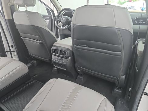 Used 2024 Honda Pilot EX-L image 11