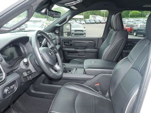 Used 2023 RAM 2500 Limited AWD/4WD image 4