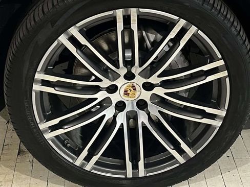 Used 2015 Porsche Macan S AWD/4WD image 12