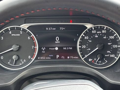 Used 2025 Nissan Rogue SV AWD/4WD image 24