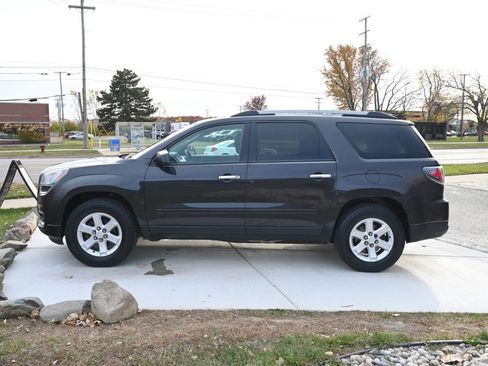 Used 2015 GMC Acadia SLE image 8