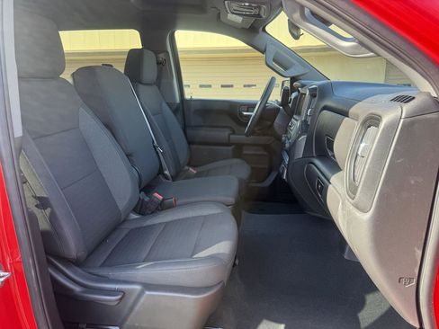 Used 2024 Chevrolet Silverado 1500 Custom Trail Boss w/ Dark Appearance Package image 21