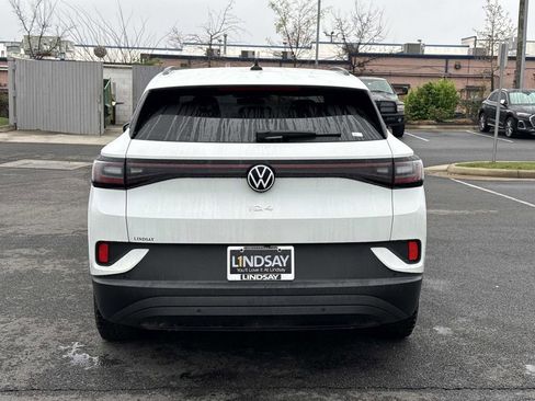 Used 2023 Volkswagen ID.4 2WD image 4