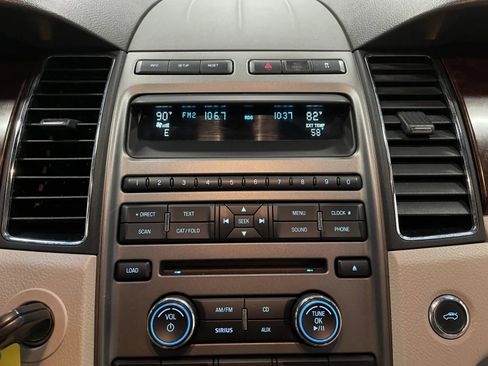 Used 2010 Ford Taurus SEL image 30