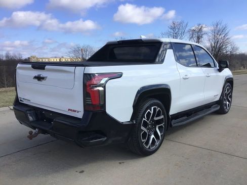 Used 2024 Chevrolet Silverado EV RST image 4
