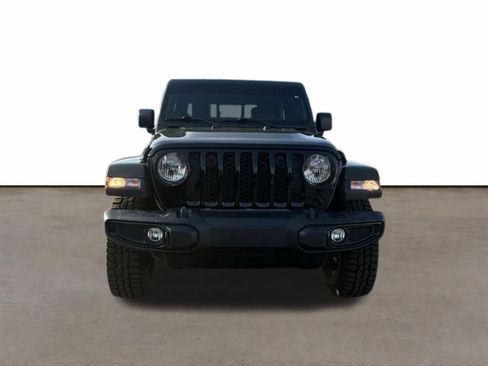 Used 2022 Jeep Gladiator Willys image 2