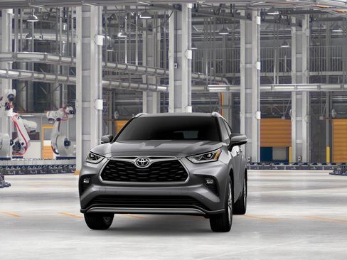 New 2026 Toyota Highlander Platinum image 6