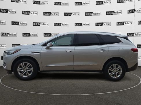 Used 2019 Buick Enclave Essence FWD image 3