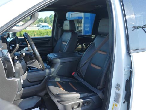 Used 2024 GMC Sierra 2500 AT4 w/ AT4 Premium Plus Package image 9