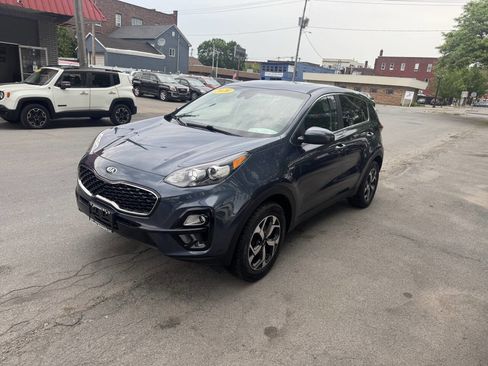 Used 2020 Kia Sportage LX AWD/4WD image 2