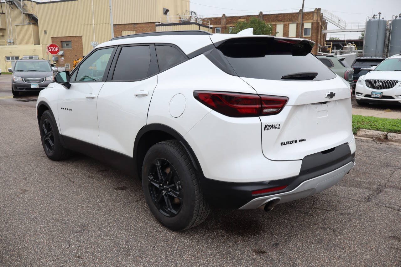 Used 2025 Chevrolet Blazer LT w/ Convenience Package AWD/4WD image 4