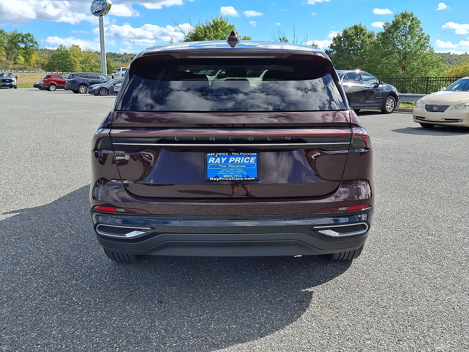 Used 2024 Lincoln Nautilus Premier AWD/4WD image 6