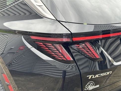 Used 2024 Hyundai Tucson Limited image 7