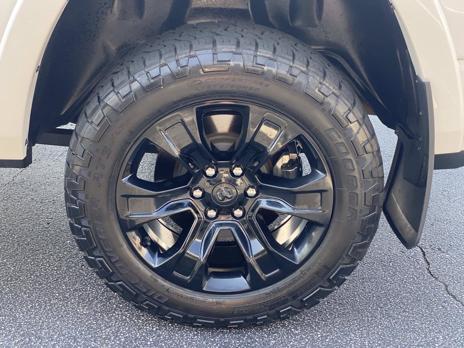Used 2020 RAM 1500 Laramie AWD/4WD image 16
