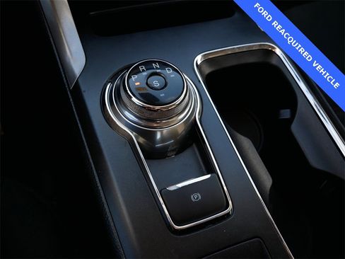 Used 2019 Ford Fusion SE image 16