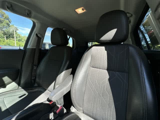 Used 2019 Chevrolet Trax LT w/ LT Convenience Package AWD/4WD image 15