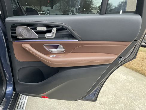 Certified 2025 Mercedes-Benz GLS 450 4MATIC image 45