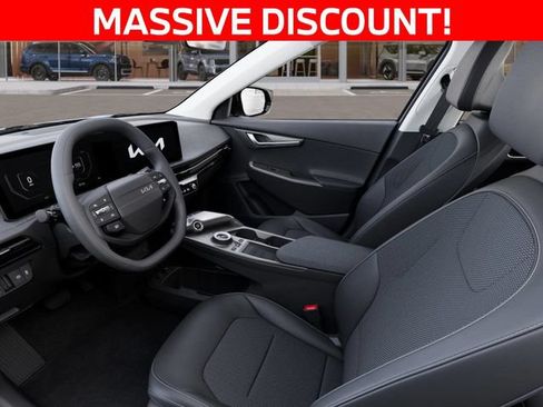 New 2025 Kia EV6 Light w/ Light LR Technology Package AWD/4WD image 17