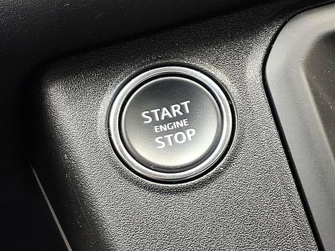Used 2025 Land Rover Defender 110 S AWD/4WD image 20