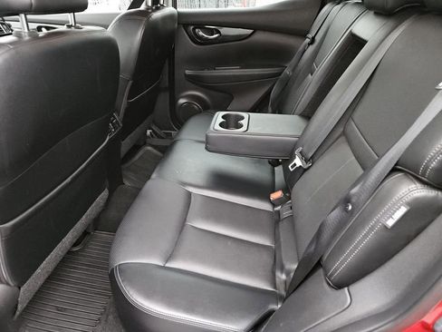 Used 2022 Nissan Rogue Sport SL image 30