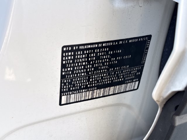 Used 2024 Volkswagen Tiguan SE AWD/4WD image 24
