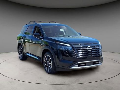 New 2026 Nissan Pathfinder Platinum w/ Cargo Package AWD/4WD image 14