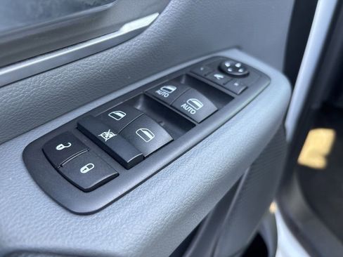Used 2021 RAM 1500 Big Horn AWD/4WD image 11