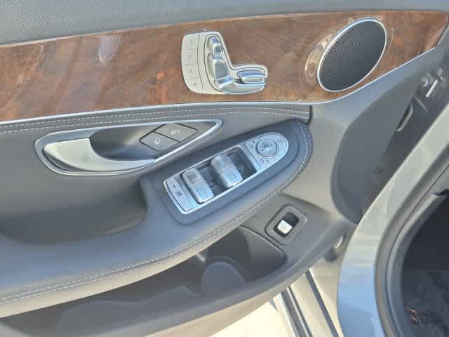 Used 2015 Mercedes-Benz C 300 4MATIC Sedan image 17