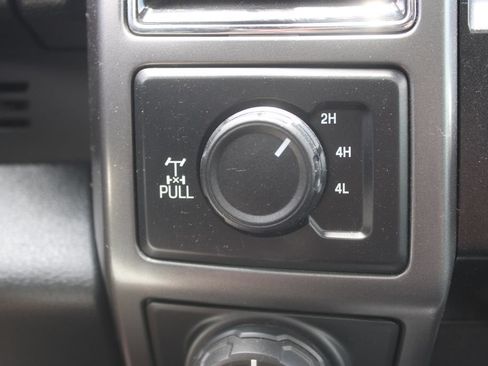 Used 2020 Ford F150 XLT w/ Equipment Group 302A Luxury AWD/4WD image 31