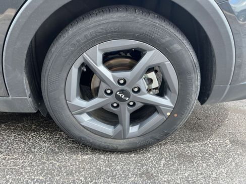 Used 2025 Kia K4 LXS image 29