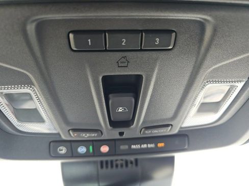 Used 2024 Chevrolet Silverado 1500 High Country image 23