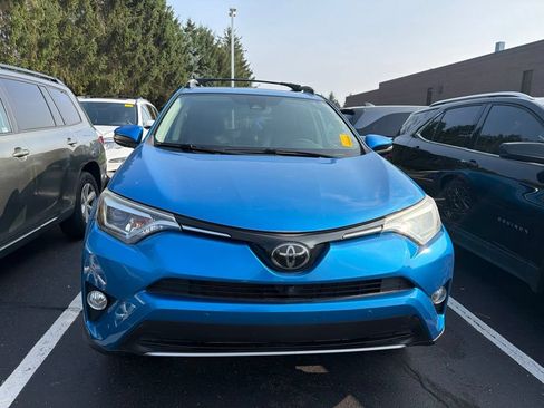 Used 2017 Toyota RAV4 Limited w/ Advanced Technology Package AWD/4WD image 5