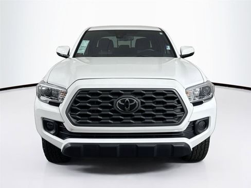 Certified 2023 Toyota Tacoma TRD Off-Road AWD/4WD image 7