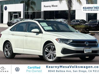 Used 2023 Volkswagen Jetta SE w/ Panoramic Sunroof Package