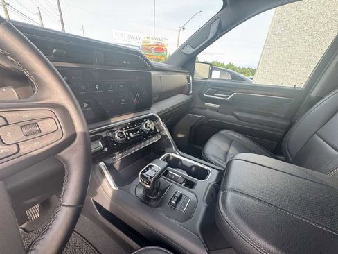 Used 2024 GMC Sierra 1500 Denali w/ Denali Reserve Package AWD/4WD image 19