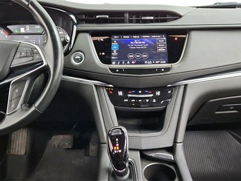 Certified 2024 Cadillac XT5 Premium Luxury w/ LPO, Floor Liner Package image 16
