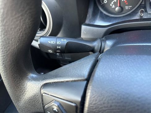 Used 2022 Toyota Tacoma SR RWD image 17