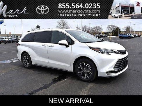 Certified 2026 Toyota Sienna Platinum image 1