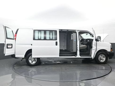 Used 2023 Chevrolet Express 2500 Extended RWD image 2