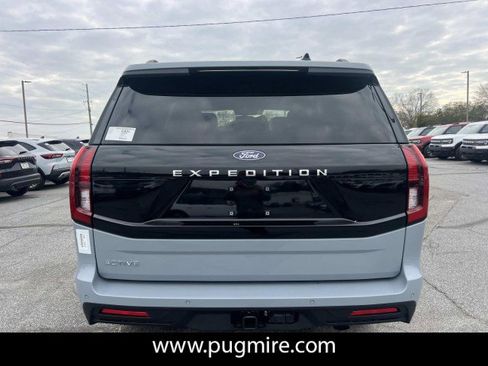 New 2026 Ford Expedition Active image 6
