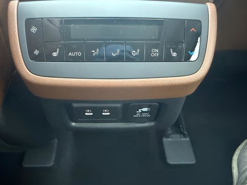 New 2026 Nissan Pathfinder SL image 16