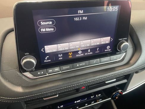 Certified 2023 Nissan Rogue SV FWD image 15