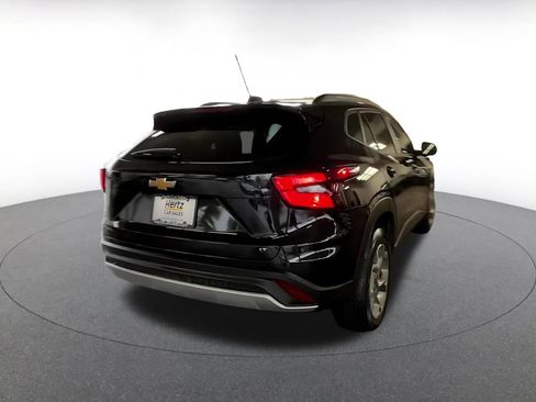 Used 2025 Chevrolet Trax LT image 15