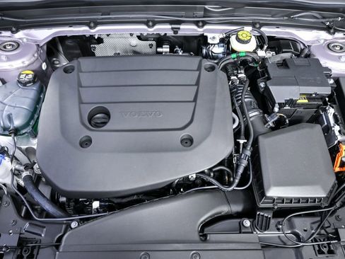 New 2026 Volvo XC40 B5 Plus w/ Protection Package Premier AWD/4WD image 33