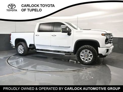 Used 2025 Chevrolet Silverado 2500 High Country w/ High Country Premium Package AWD/4WD image 5