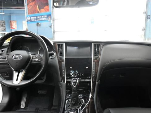 Used 2019 INFINITI Q50 Luxe w/ Essential Package (3.0T Luxe) AWD/4WD image 40
