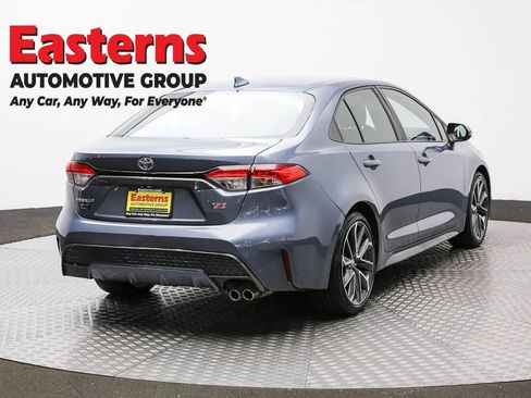Used 2021 Toyota Corolla SE w/ SE Premium Package FWD image 5